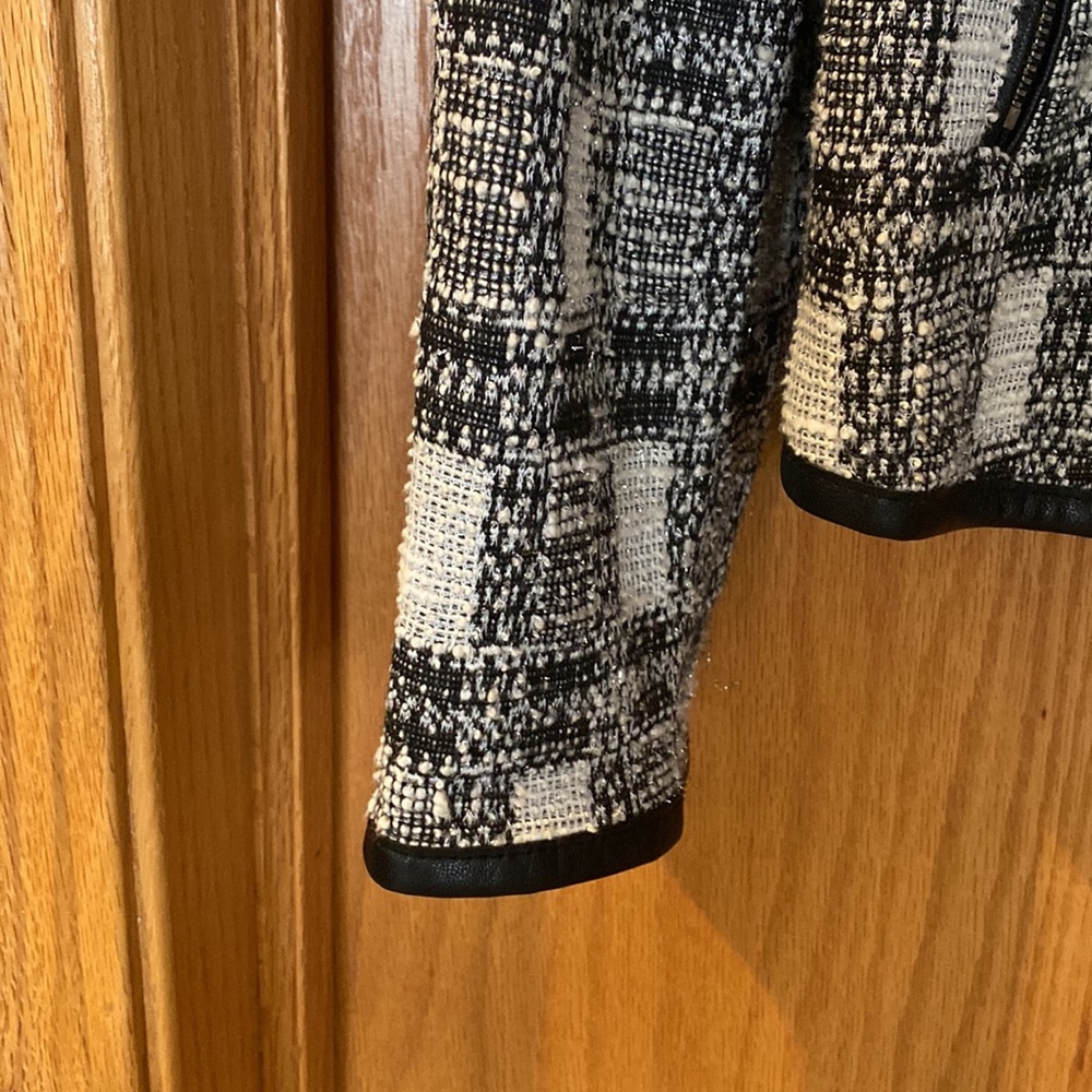 Jacket - Picture 4 of 8